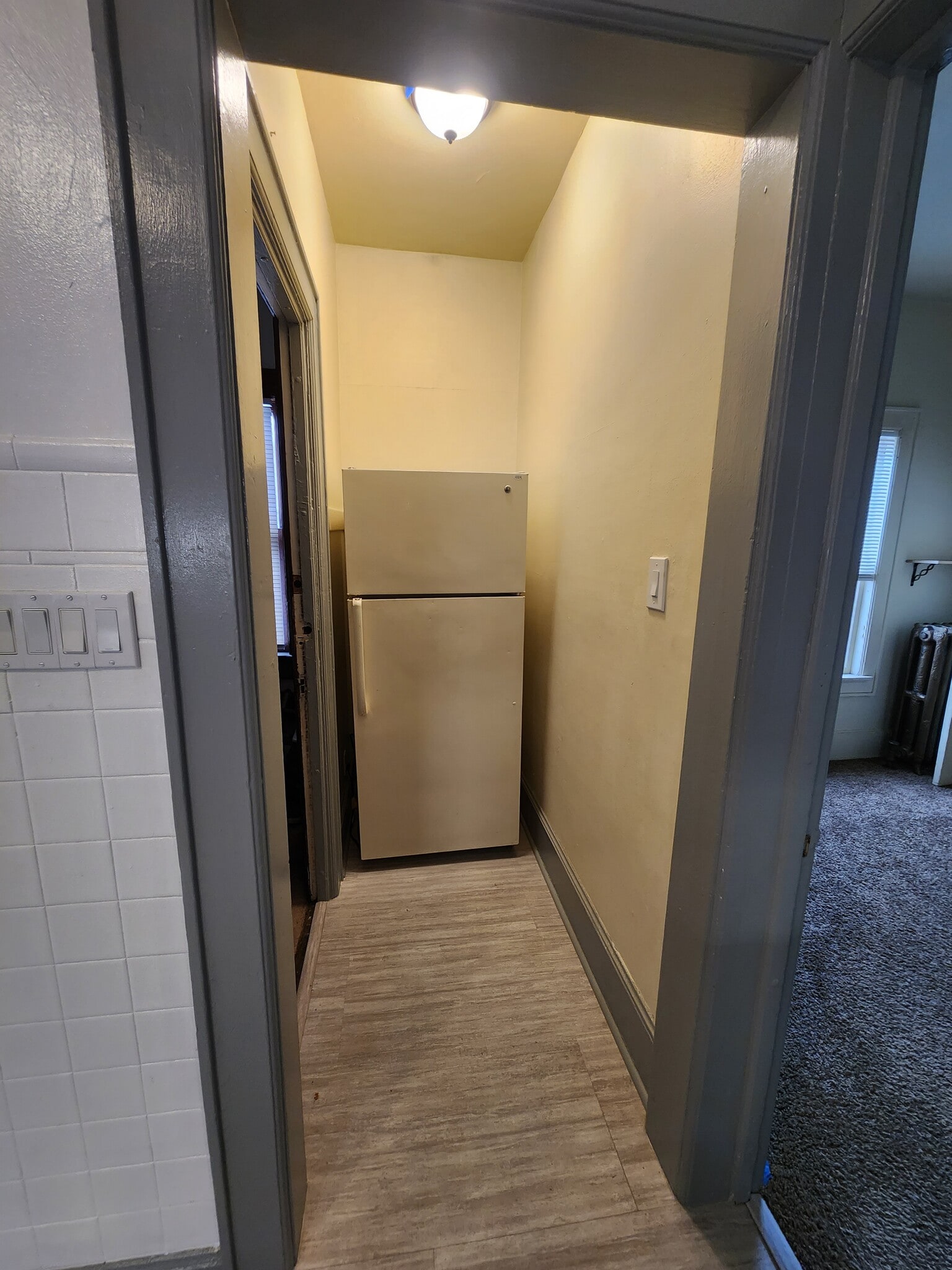 Refridgerator - 2107 N 51st St