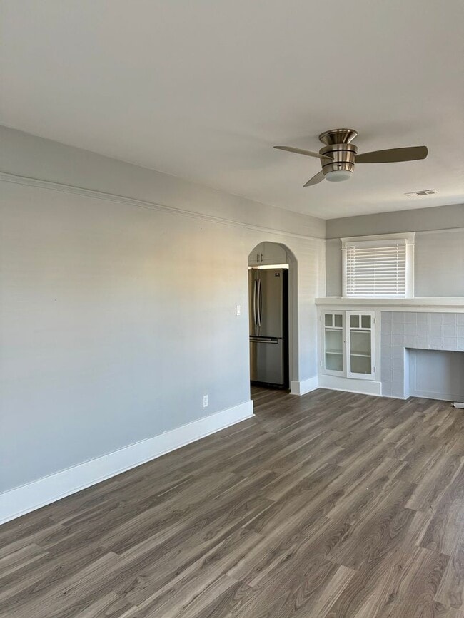 Building Photo - Now Leasing: Private Cottage at The Garden...