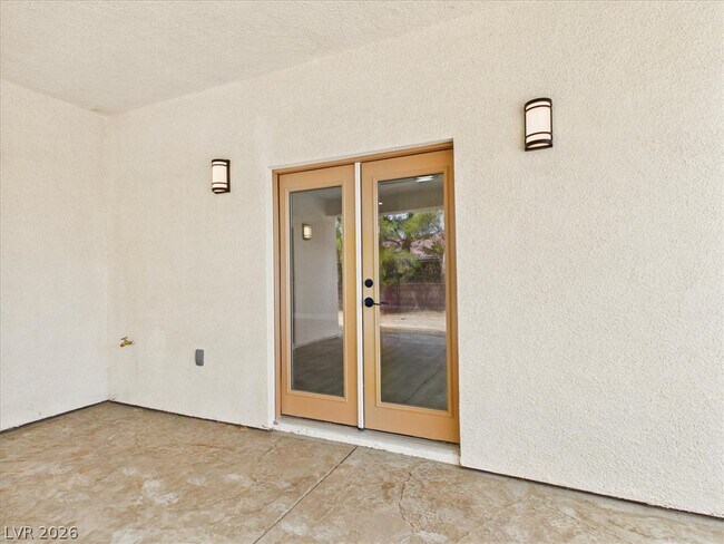 Building Photo - 1740 Jerome Ln