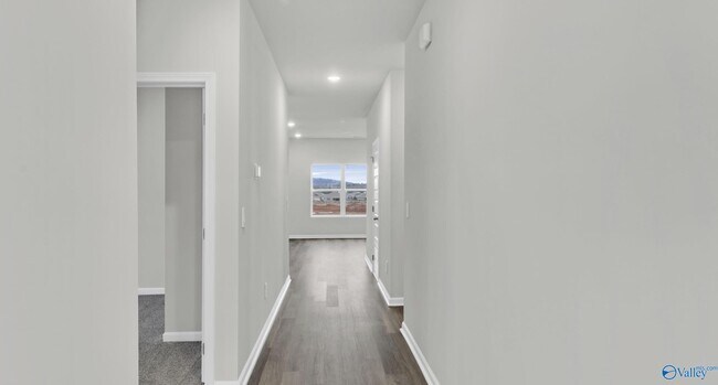 Building Photo - 120 Betty Williams Dr