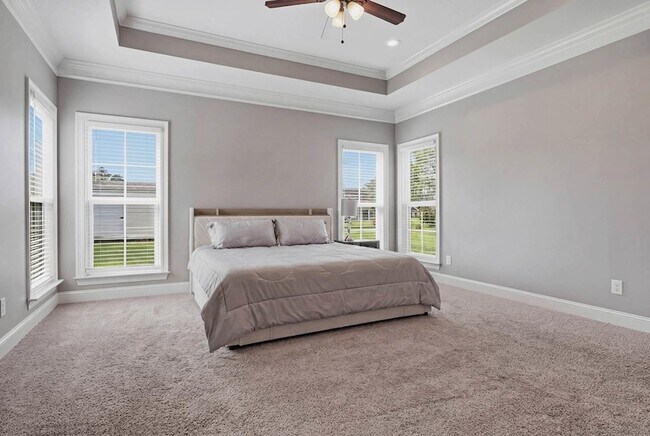 Building Photo - 128 Thistledown Dr