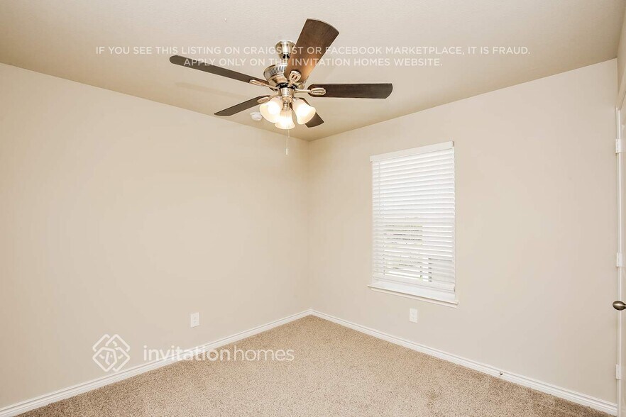 Building Photo - 7163 Blue Jay Way
