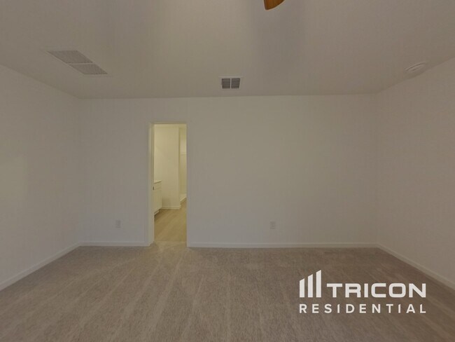 Building Photo - 10744 Cowhide Ln