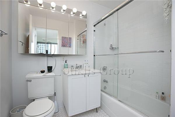 Building Photo - 4 bedroom in NEW YORK NY 10038