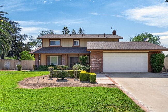 Building Photo - Canyon Crest Home