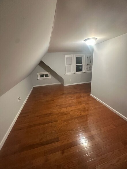 Building Photo - 47 Fabyan Pl