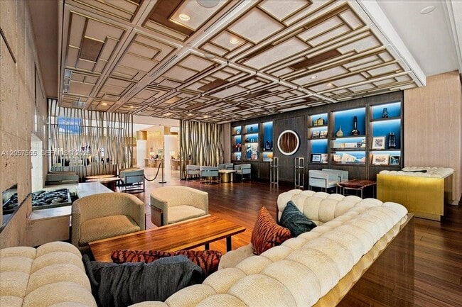 Building Photo - 6801 Collins Ave