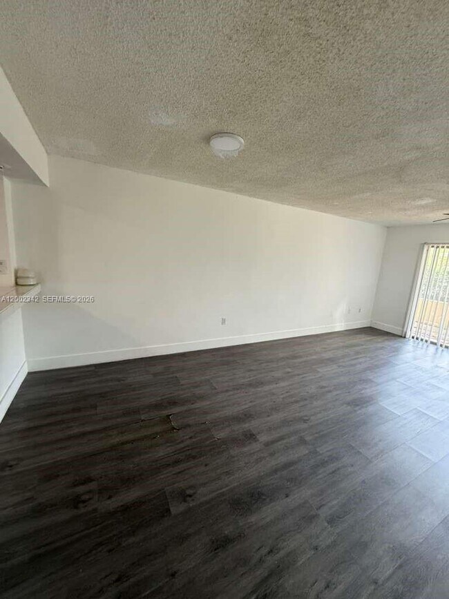 Building Photo - 11905 NE 2nd Ave