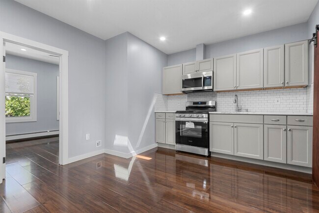 Building Photo - 161 Van Horne St