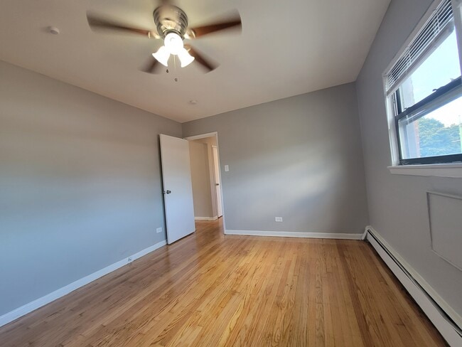 Building Photo - 8701 S Clyde Ave