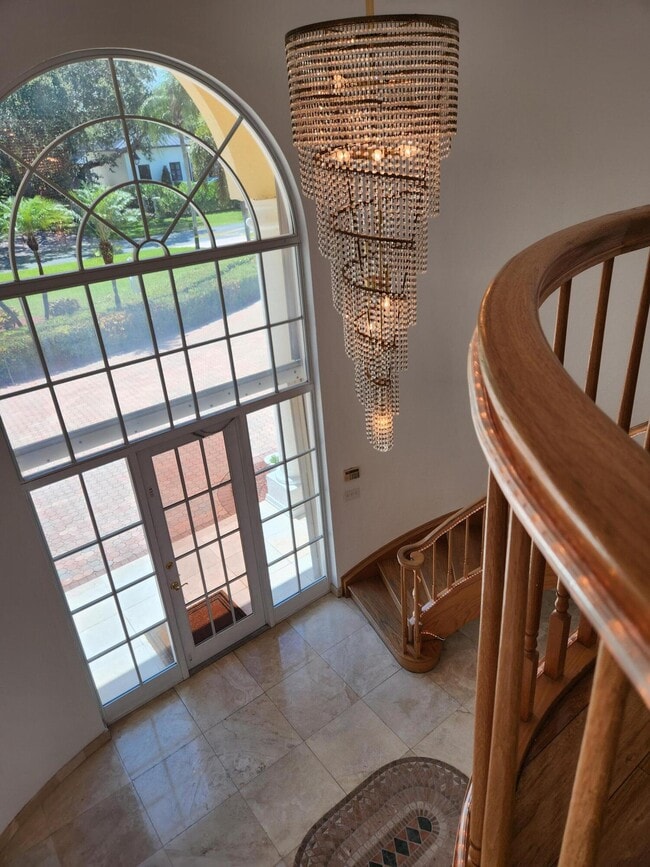 Building Photo - 17885 Fieldbrook Cir E