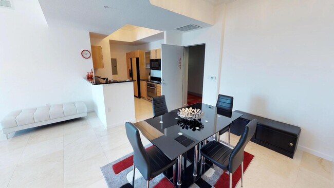 Building Photo - 1551 N Flagler Dr