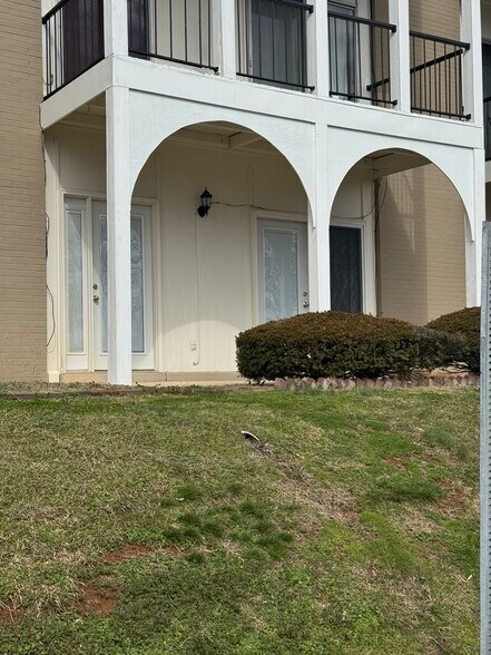 Building Photo - 5709 Lyons View Pike