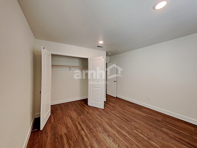 Building Photo - 342 Timber Kate Pl