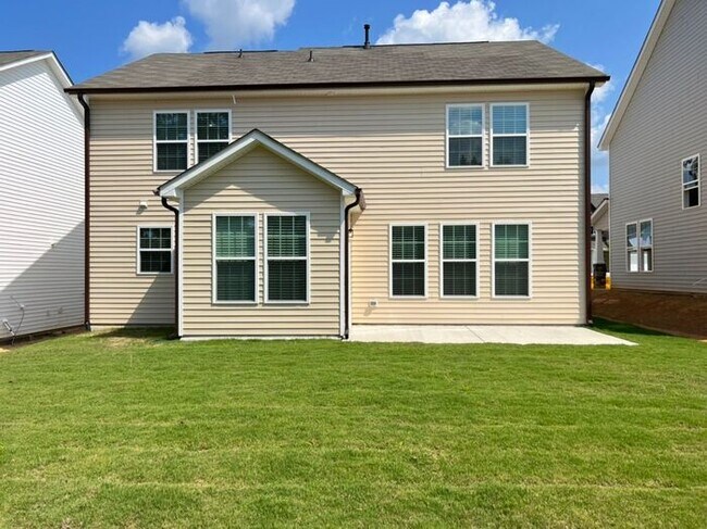 Building Photo - Beautiful New Construction Home w/ Ground ...