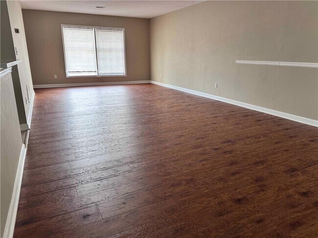 Building Photo - 3091 Colonial Way