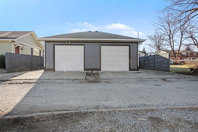 Building Photo - 2206B White Ave