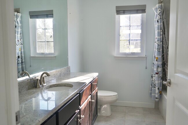 Building Photo - 5660 Arbor Chase Dr
