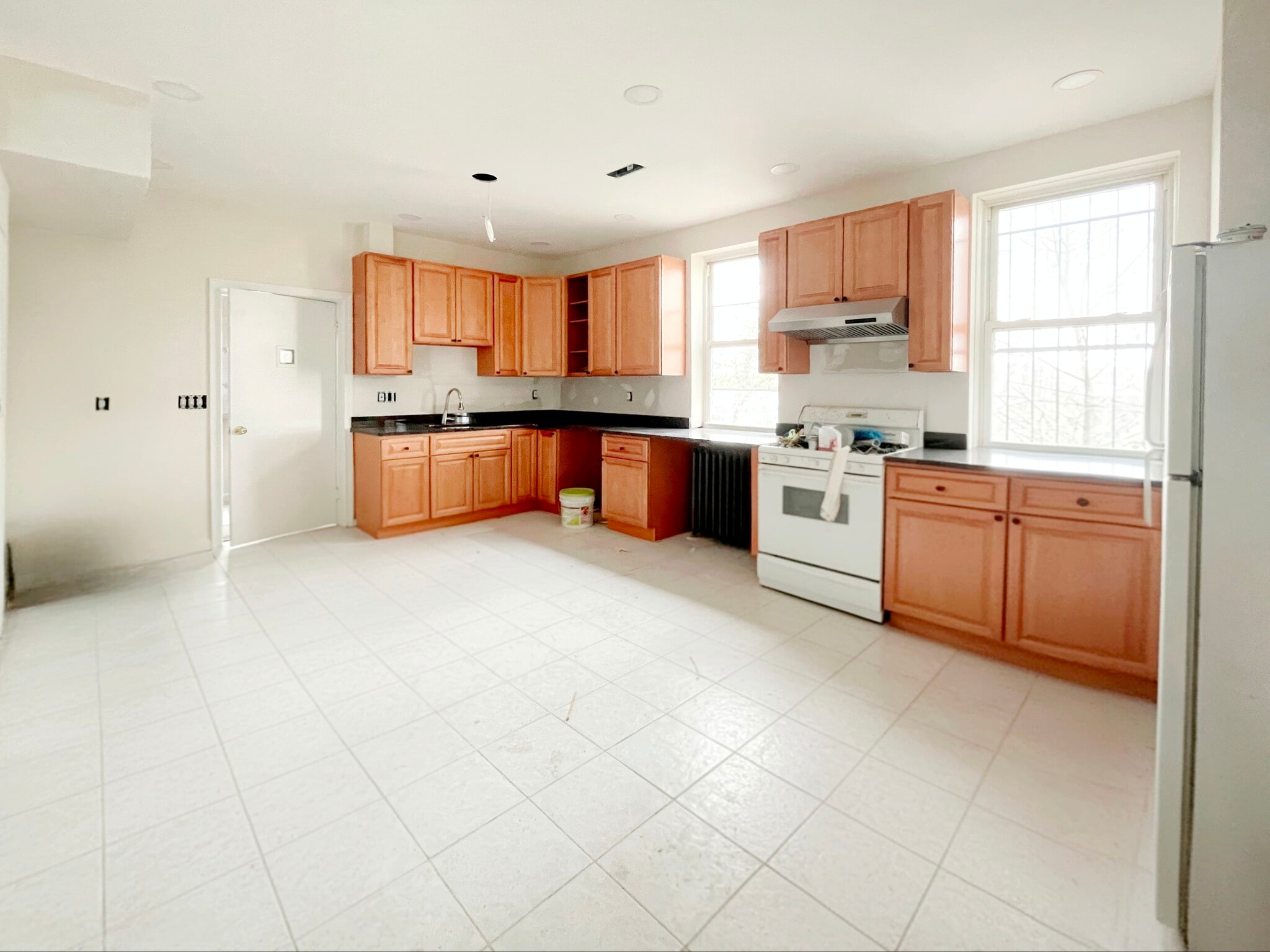 Building Photo - 16 Copenger St