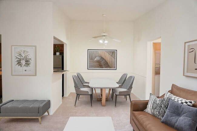 Dining Room - Meadowbrook Village