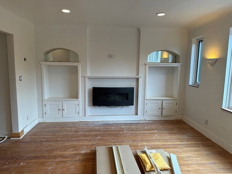 Building Photo - 3135 W McNichols Rd