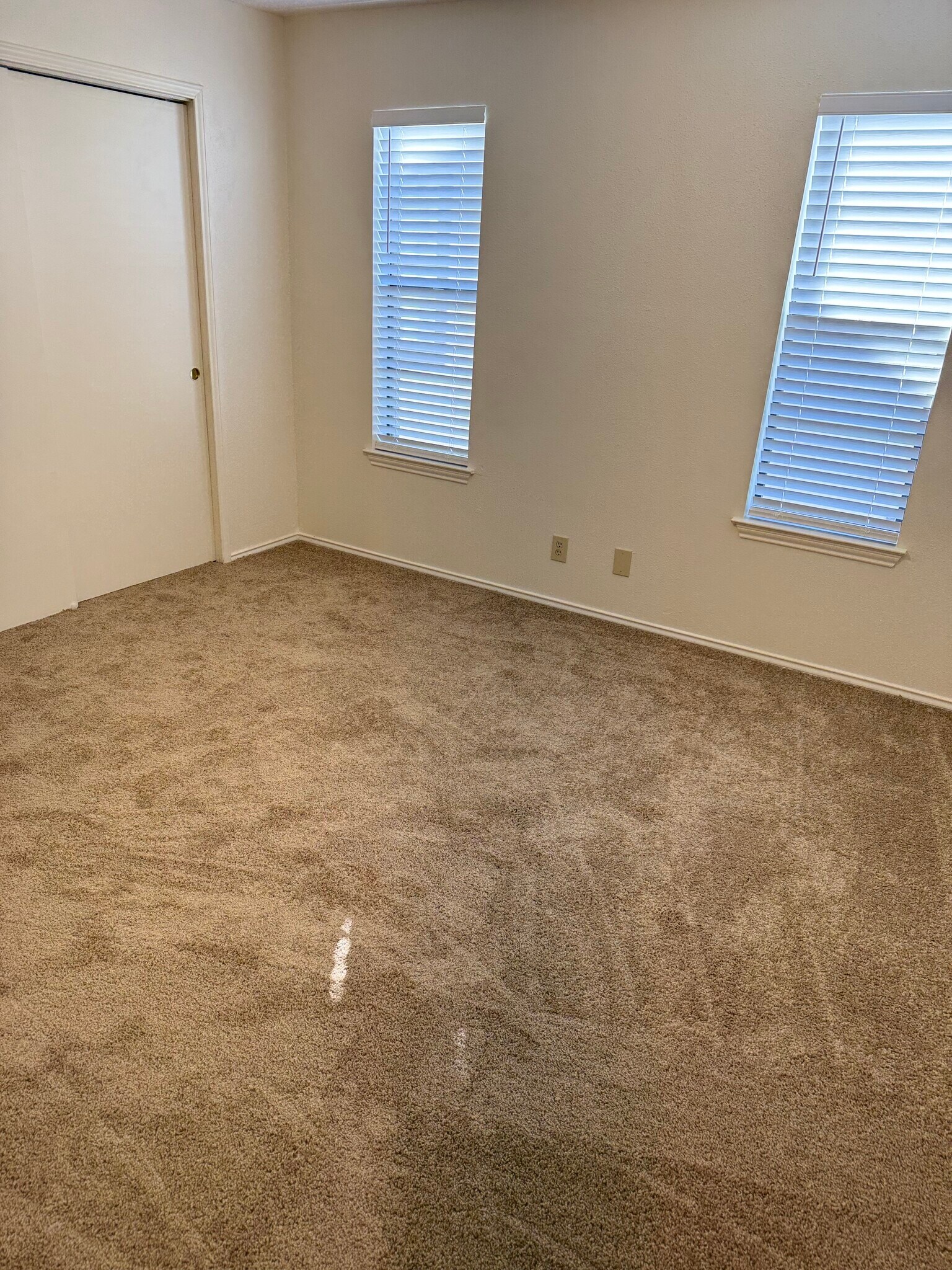 Building Photo - 808 Station St