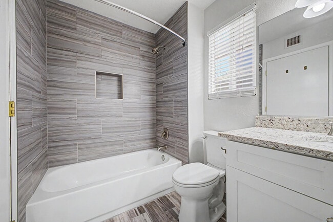 Building Photo - 12714 W Crystal Lake Dr
