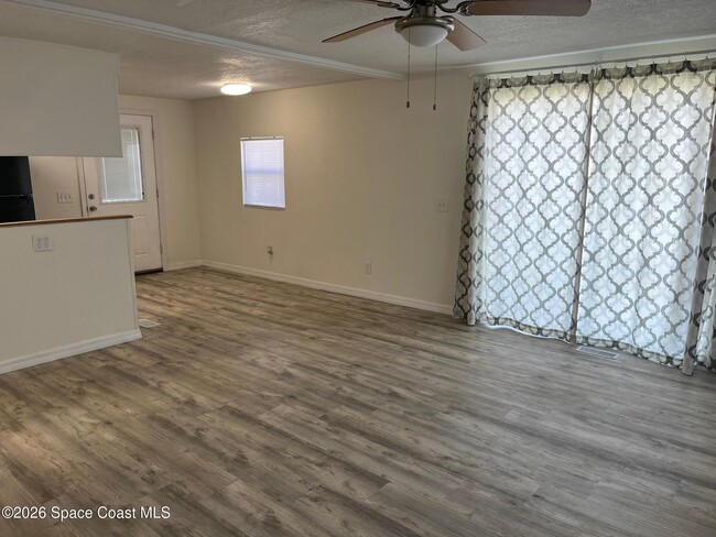 Building Photo - 2540 Chatham Way NE