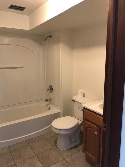 Bathroom - 36264 Kopp St