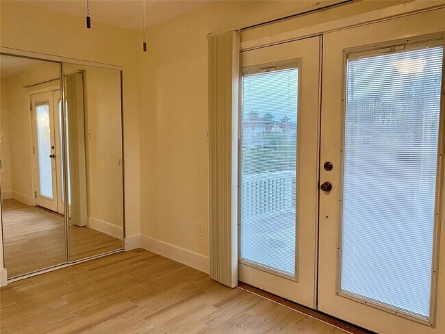 Building Photo - 1578 Railroad St