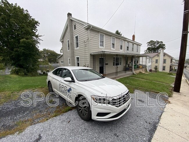 Building Photo - 325 Valley St