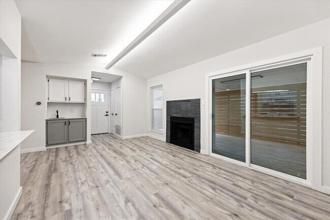 Primary Photo - 3609 Leafield Dr