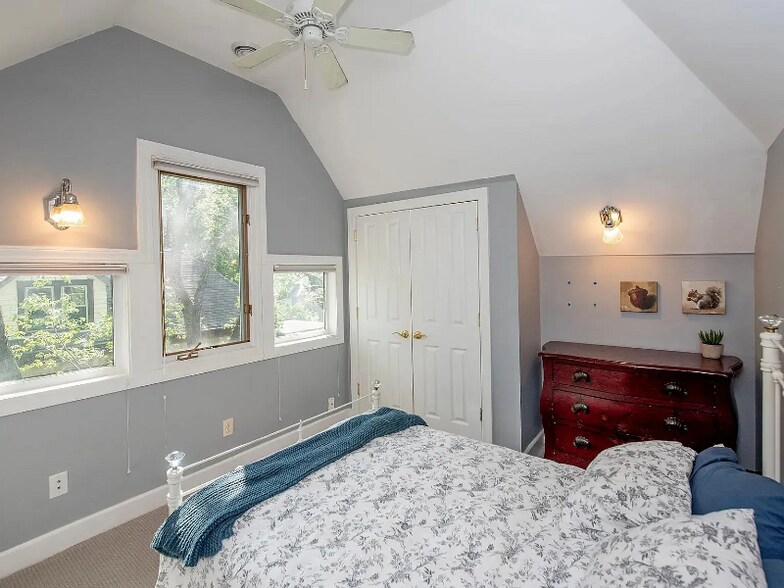 Building Photo - 607 Lincoln Ave