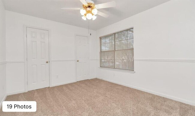 Building Photo - 1122 Augusta Dr