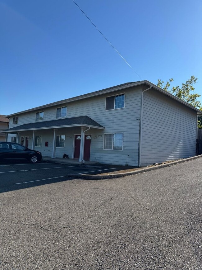 Building Photo - STIS