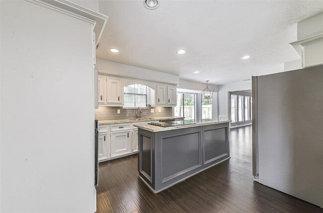 Building Photo - 4310 Brightwood Dr