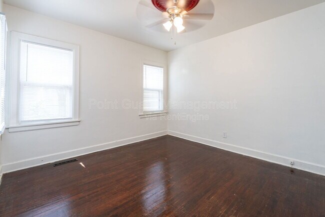 Building Photo - 102 W Zimmerly St