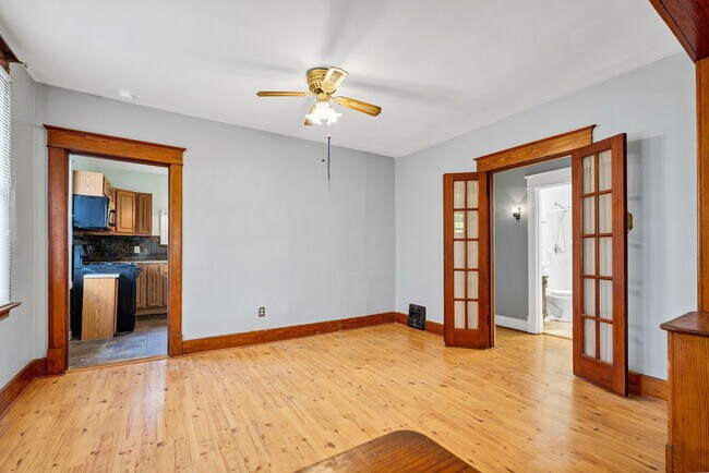 Building Photo - 7070 Winona Ave