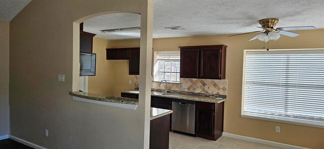 Building Photo - 2531 Northern Dr