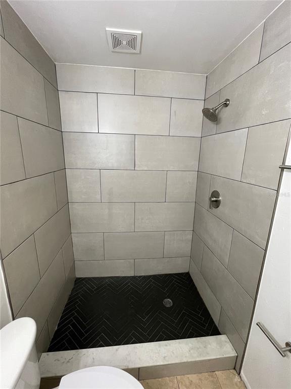 Building Photo - 3814 Valley Tree Dr
