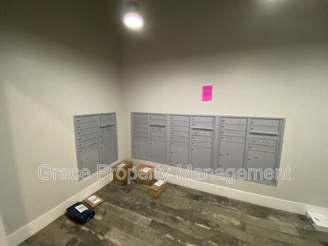 Building Photo - 431 E Bayaud Ave
