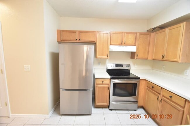 Building Photo - 6146 Olivedale Dr