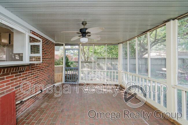 Building Photo - 2941 Ashley Ave