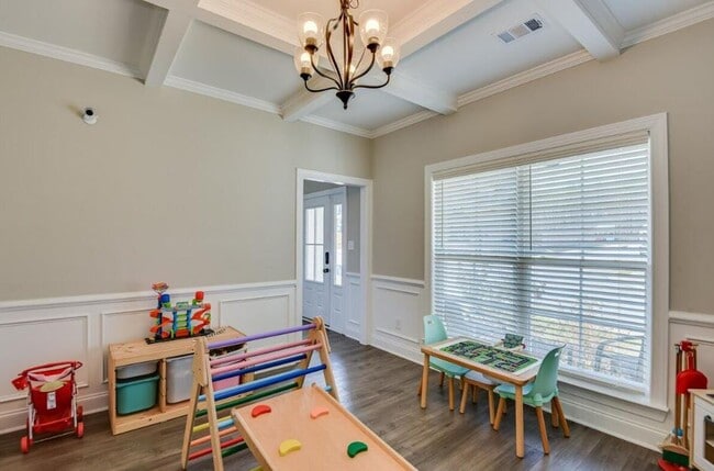 Building Photo - 3651 Kearsley St