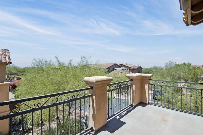 Building Photo - Luxury Gated Townhome with Mountain Views in DC Ranch