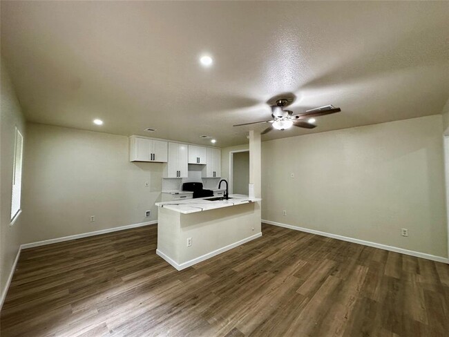 Building Photo - 11802 Murr Way