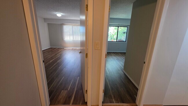 Building Photo - 475 Plum Creek Dr