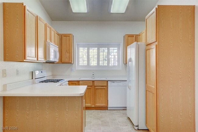 Building Photo - 7450 S Eastern Ave