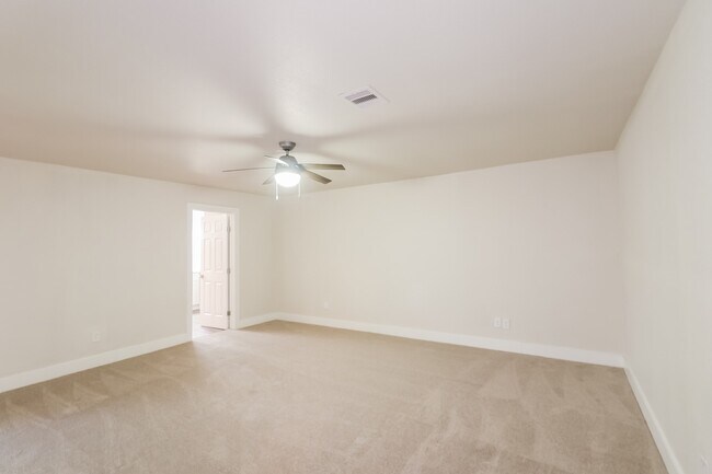 Building Photo - 4515 Sylvan Glen Dr