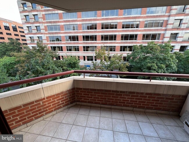Building Photo - 2301 N Street NW Unit 407